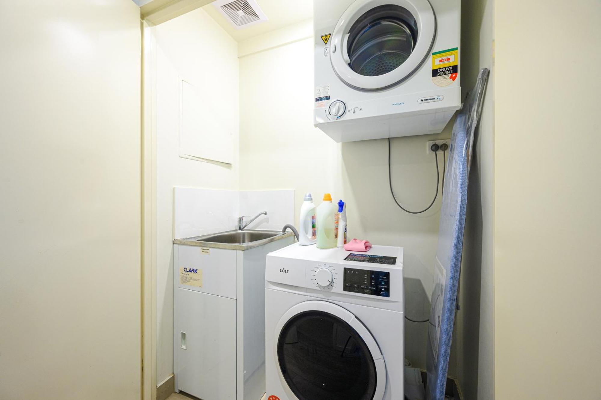 Liverpool Adorable 2Br Apt With Free Parking Warwick Farm Exterior foto